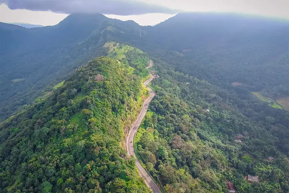 Inland Routes & Mountain Vistas
